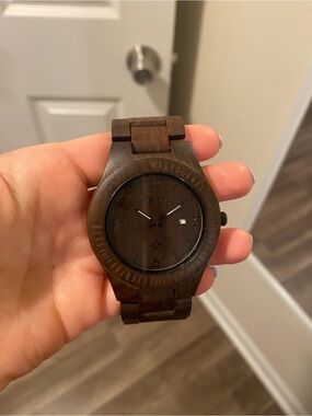 Bewell Dark Wood Analog Watch with Date Window